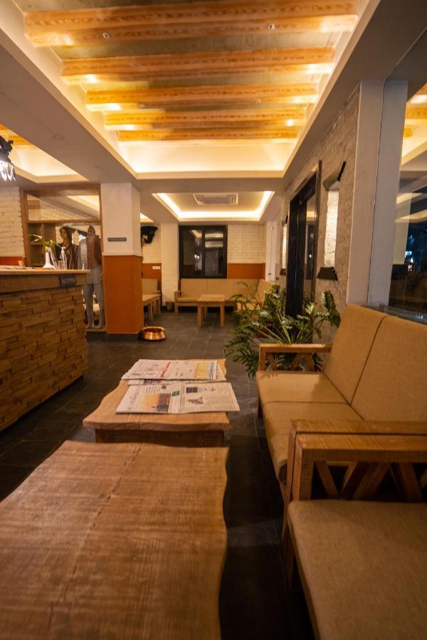 פוקהרה Hotel Mera Peak Private Limited מראה חיצוני תמונה